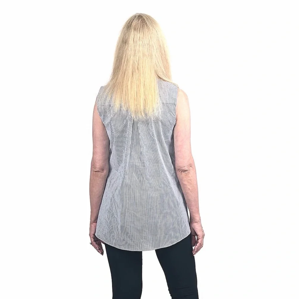 Tahari white and navy pinstripe button up sleeveless blouse size small - Picture 3 of 8